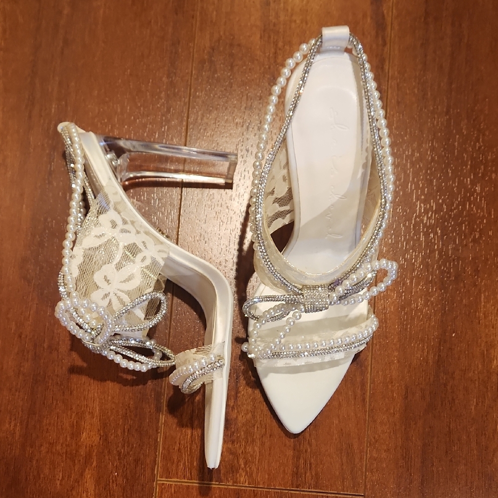 Pearl-Embellished white Lace clear Heels mules/shoes "she is Cheval" crystals 8